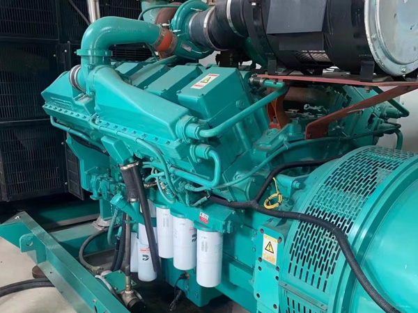 温县更换100kW柴油发电机组机油时，需要注意哪些事项？