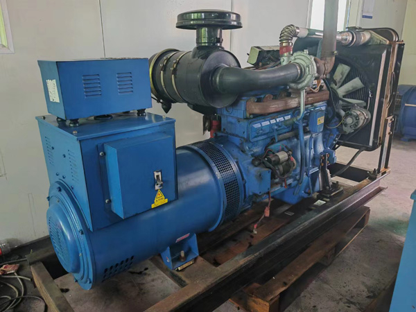 温县100kW柴油发电机组使用多级机油有哪些优缺点？